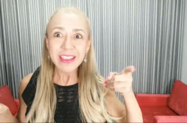 COMO DERROTAR O MAIOR MITO QUE IMPEDE VOCÊ DE ACABAR COM OS SINTOMAS DA MENOPAUSA