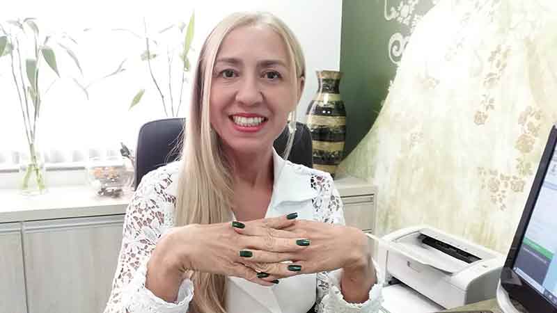 Médica ginecologista - Dra. Vanderlea-Coelho