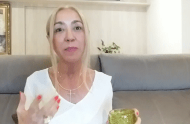 PARA QUEM TEM INSÔNIA E NÃO EMAGRECE NA MENOPAUSA